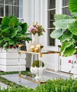 Chelsea House White Leaf Vase