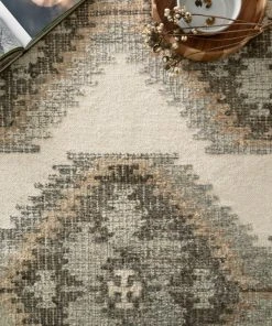 RUGS Loloi Akina Hand Woven Ivory / Camel Rug