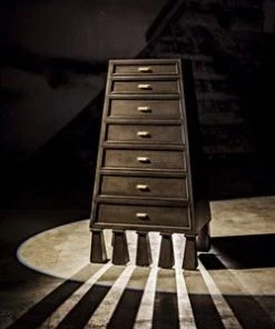 Noir Claire Tallboy, Pale