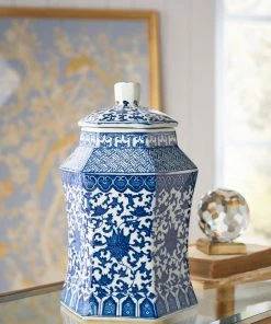 DECOR Chelsea House Tower Vase