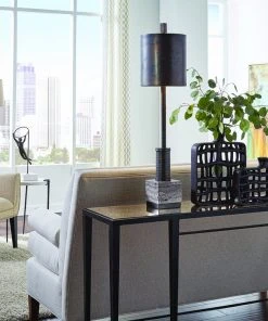 DECOR Wildwood Xavier Urn (Sm)